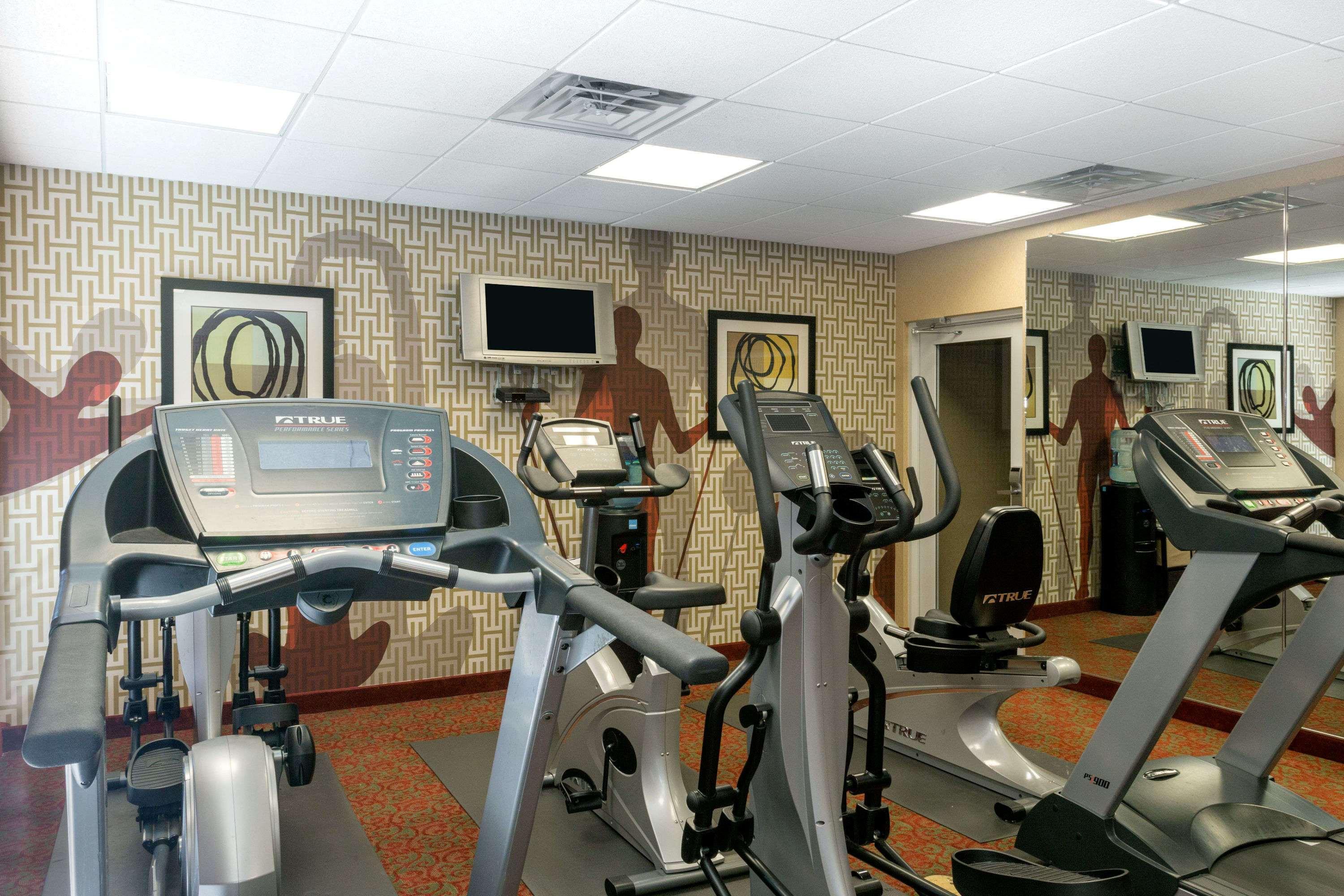 Hawthorn Extended Stay By Wyndham Кингсленд Екстериор снимка