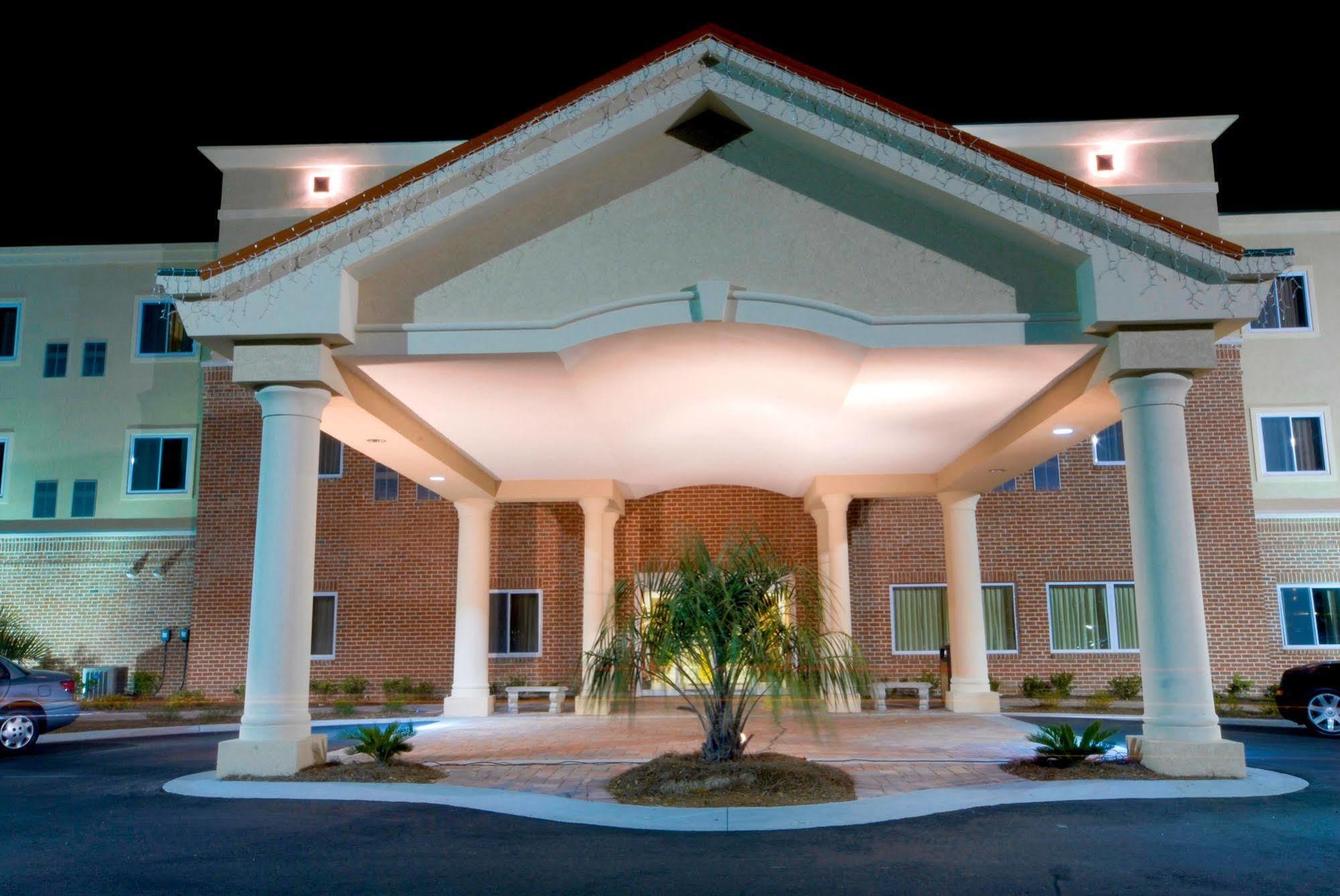 Hawthorn Extended Stay By Wyndham Кингсленд Екстериор снимка